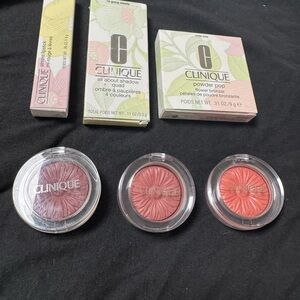 Clinique mega bundle , Bronzer , lipstick , shadow and blush